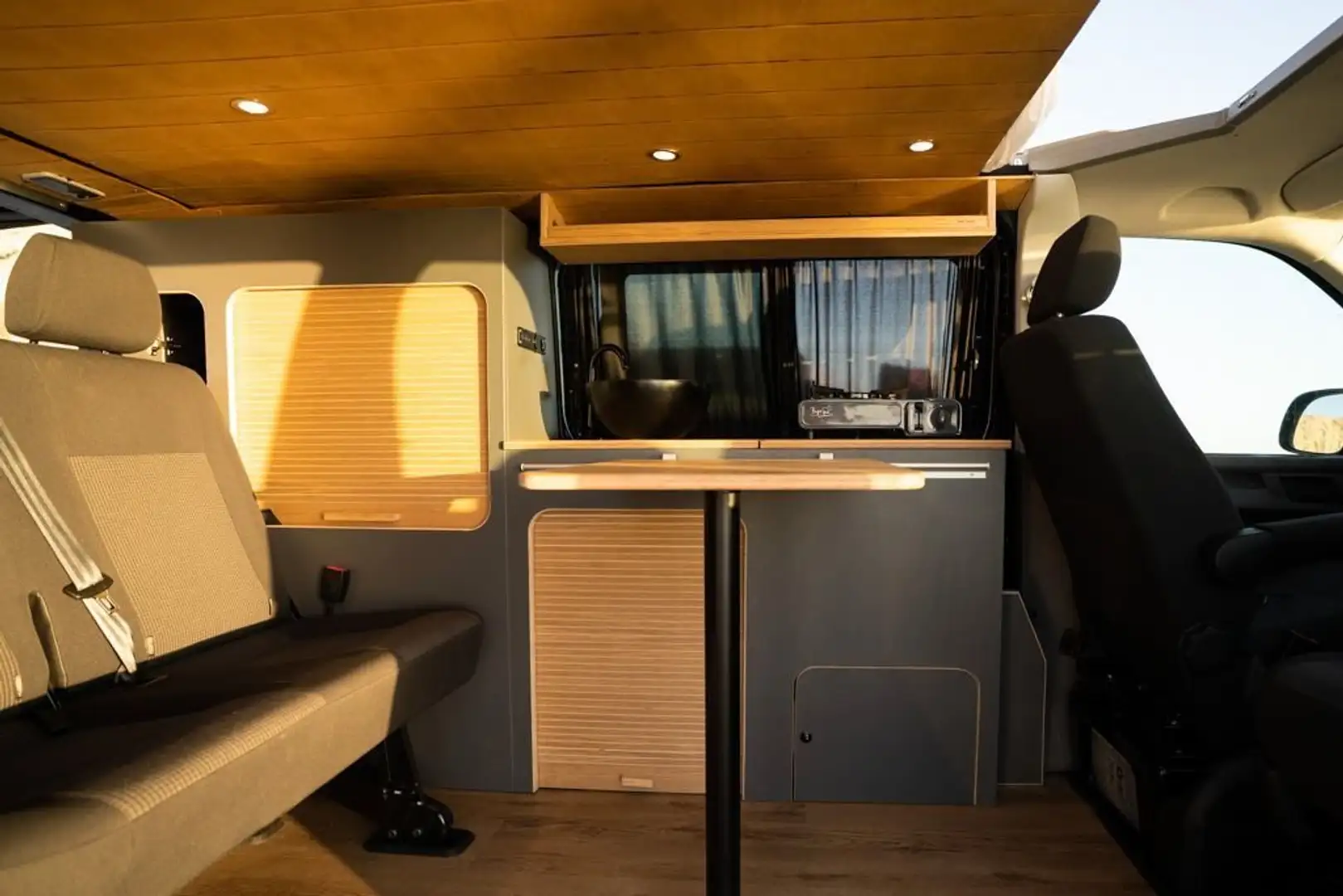 Volkswagen T6.1 Camper Van Aufstelldach Neuwagen Grau - 2