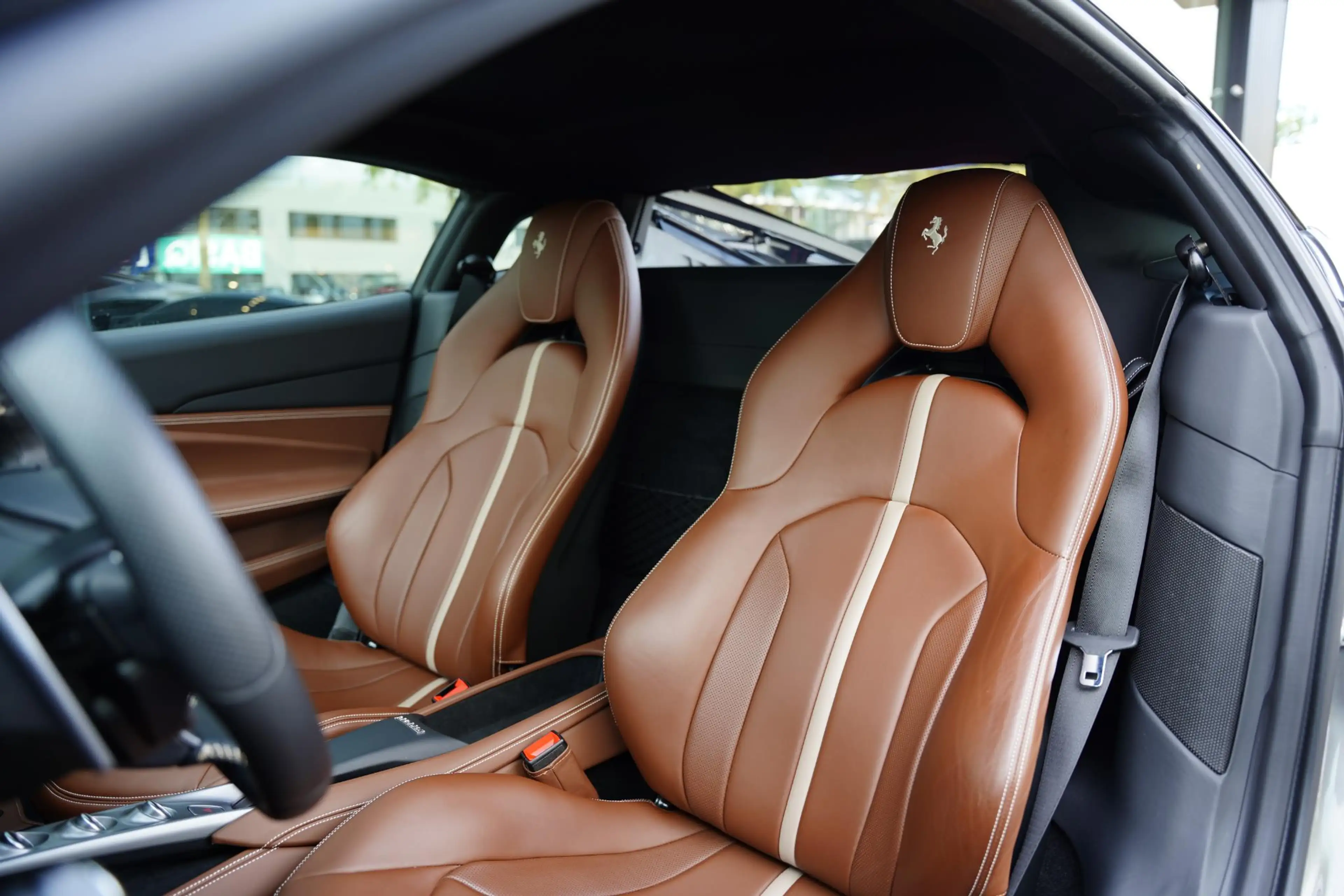 Ferrari F8 Tributo 3.9 V8 HELE / 6D KM / Full Carbon Interior + Exter — photo 6