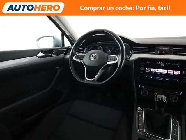 Volkswagen Passat view 14