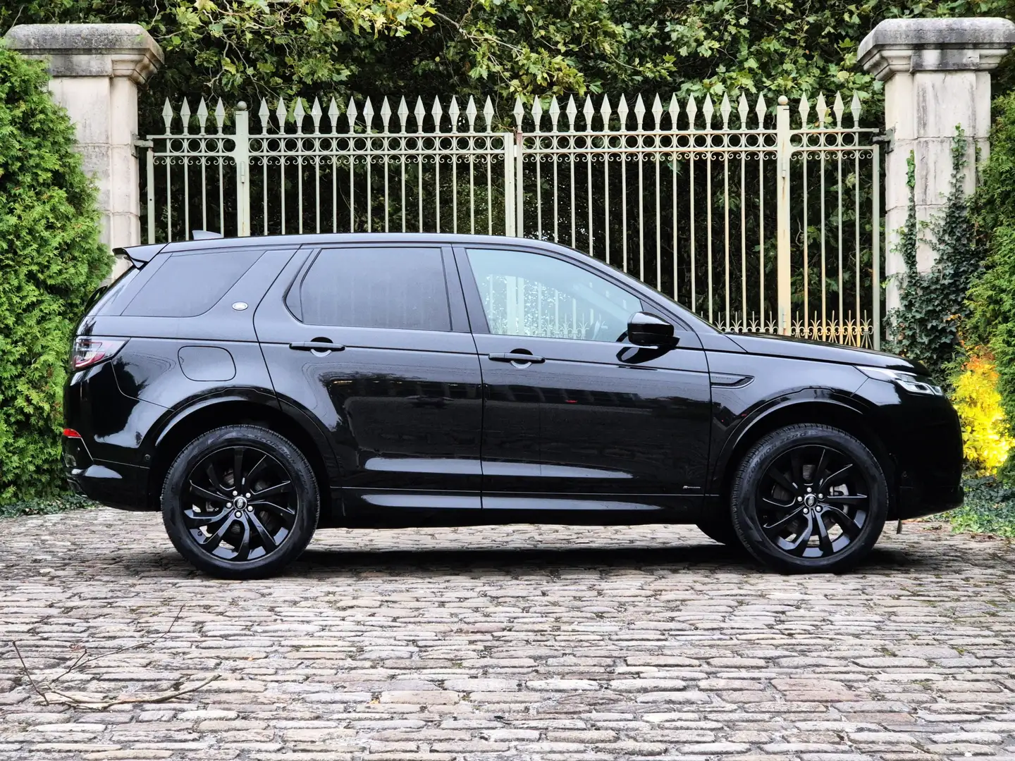 Land Rover Discovery Sport Discovery Sport D165 FWD R-Dynamic*Panorama*20inch Noir - 2