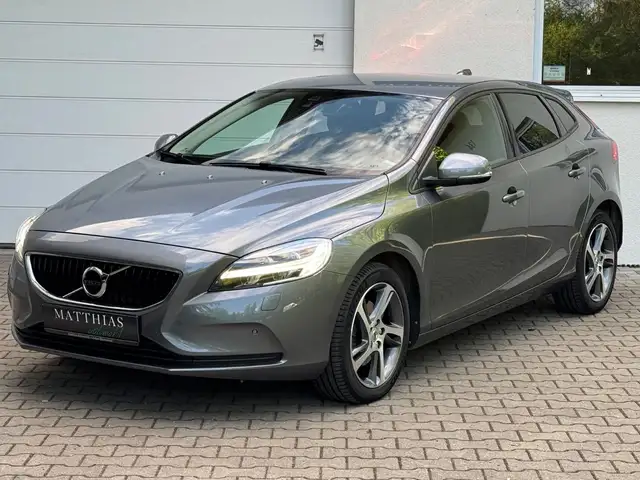Volvo V40 Momentum 2.0l 152PS/Navi/Kamera/LED/Sitzheiz