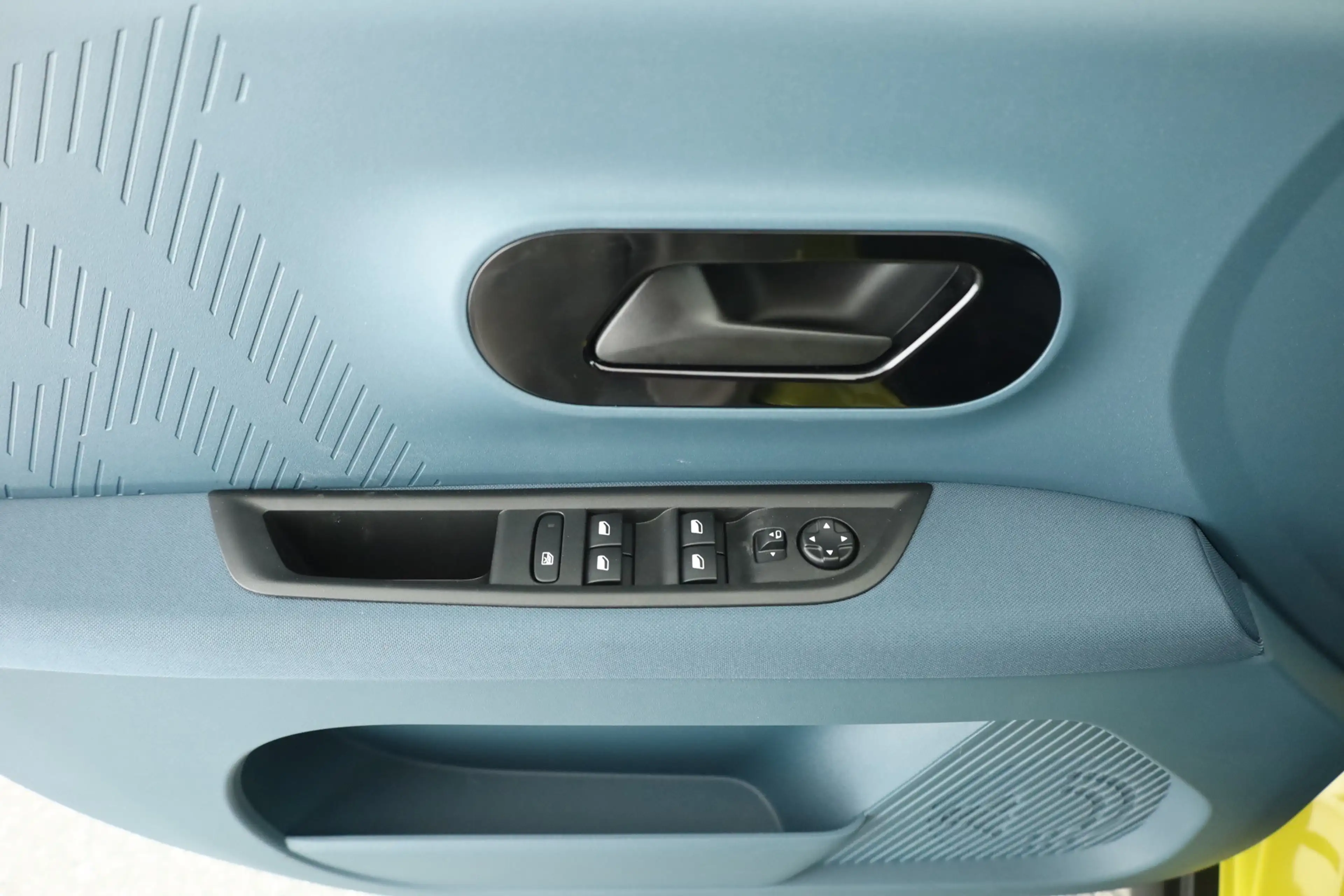 Fiat Grande Panda La Prima 1.2 Hybrid Aut. LED Navi — photo 21