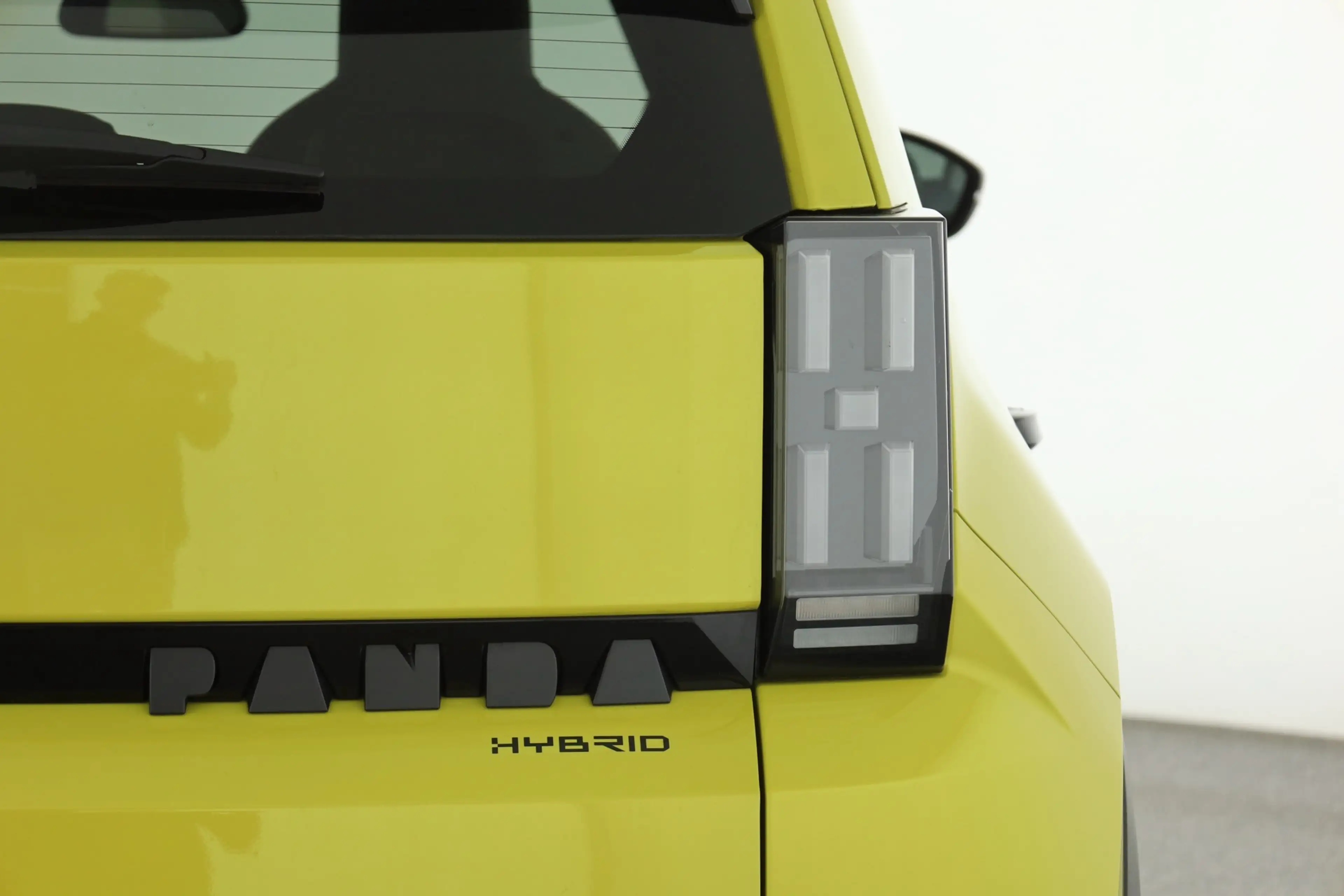Fiat Grande Panda La Prima 1.2 Hybrid Aut. LED Navi — photo 28