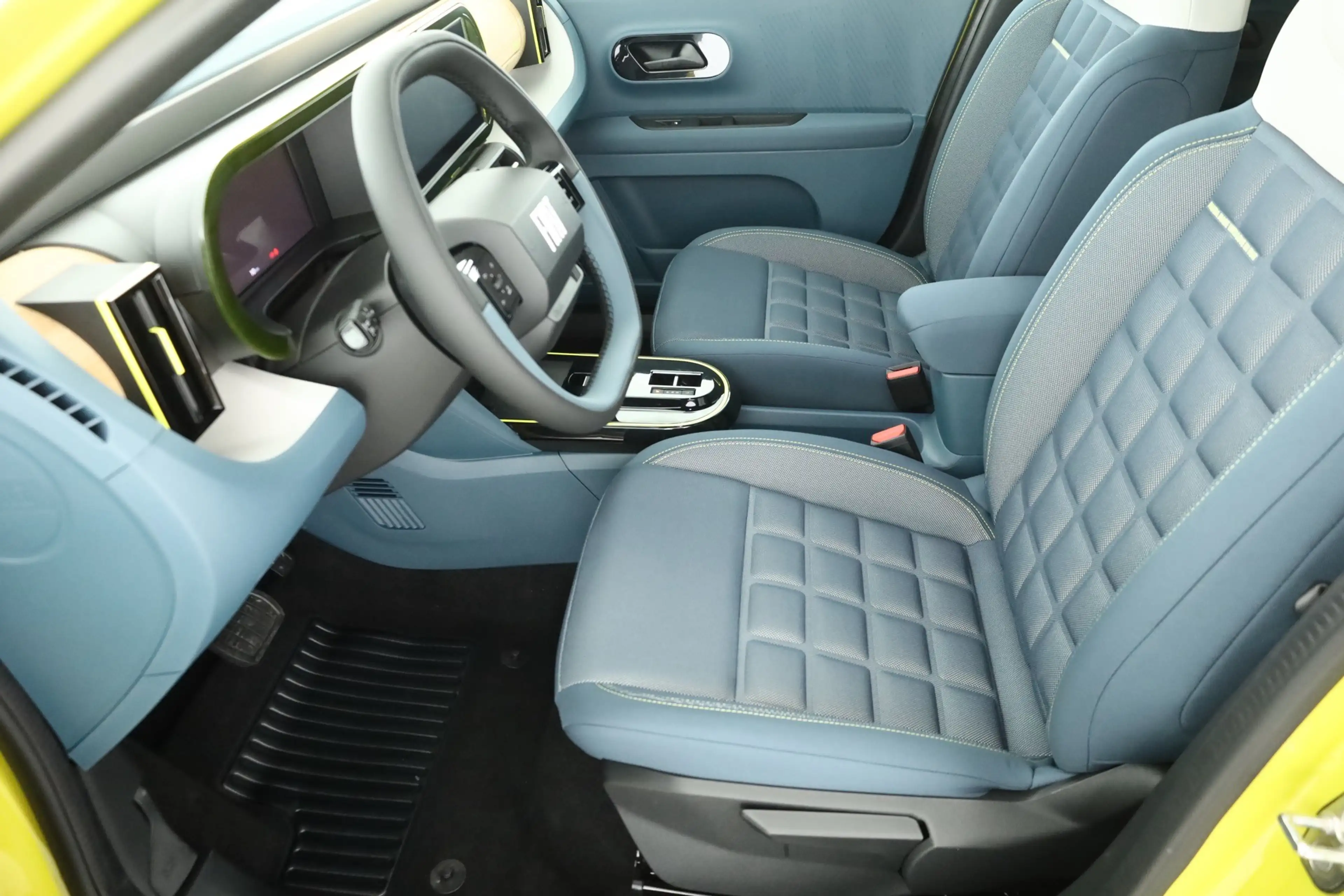 Fiat Grande Panda La Prima 1.2 Hybrid Aut. LED Navi — photo 22