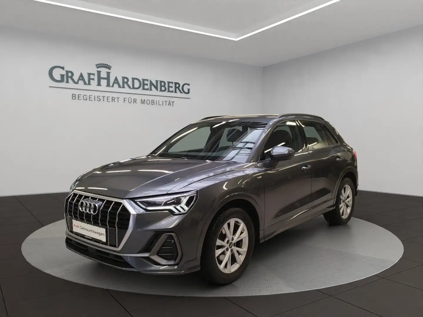 Audi Q3 35 TDI S tronic S line GRA MMI Navi AHK Grau - 1