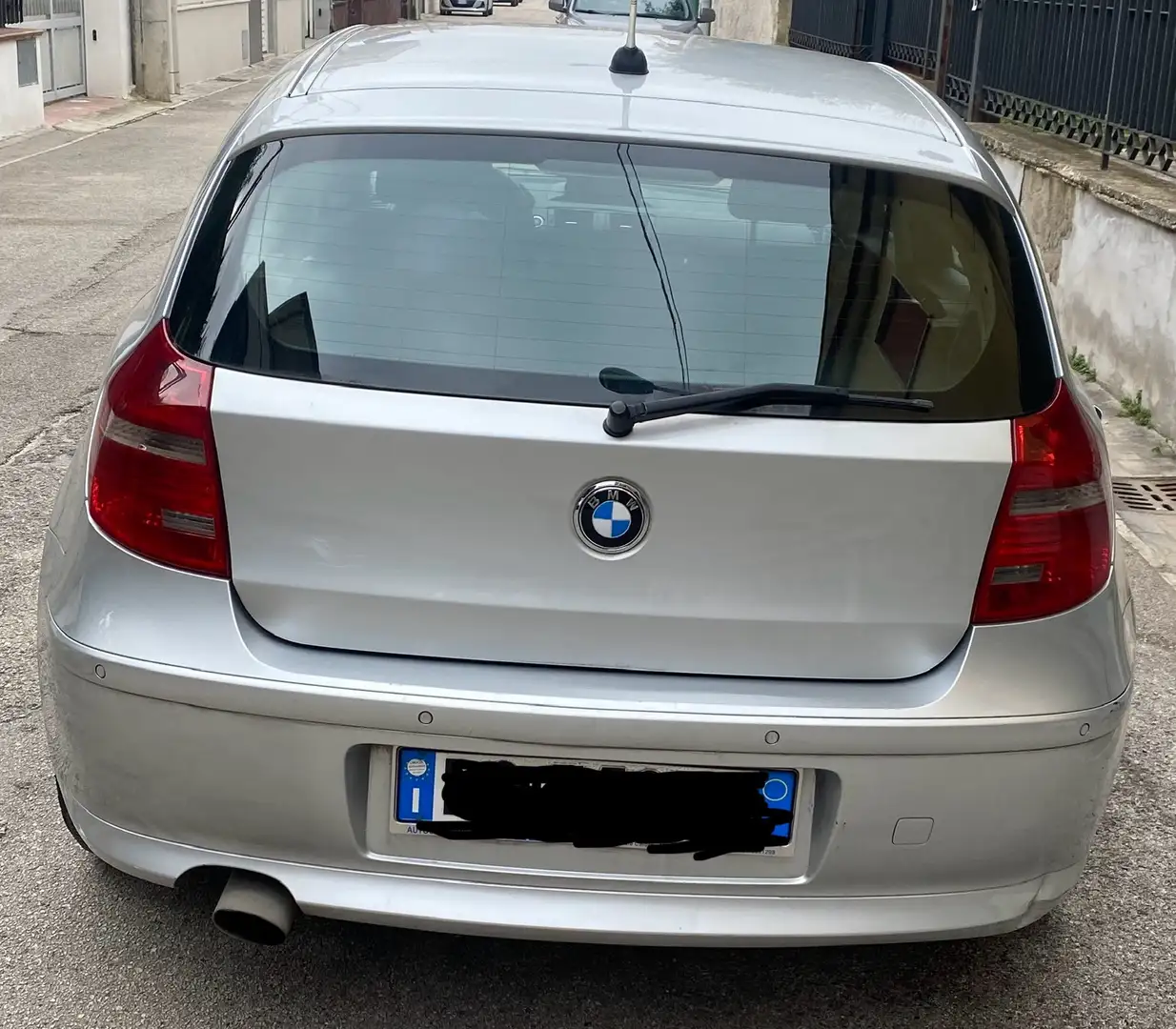 BMW 120 120d 5p Eletta dpf Stříbrná - 2