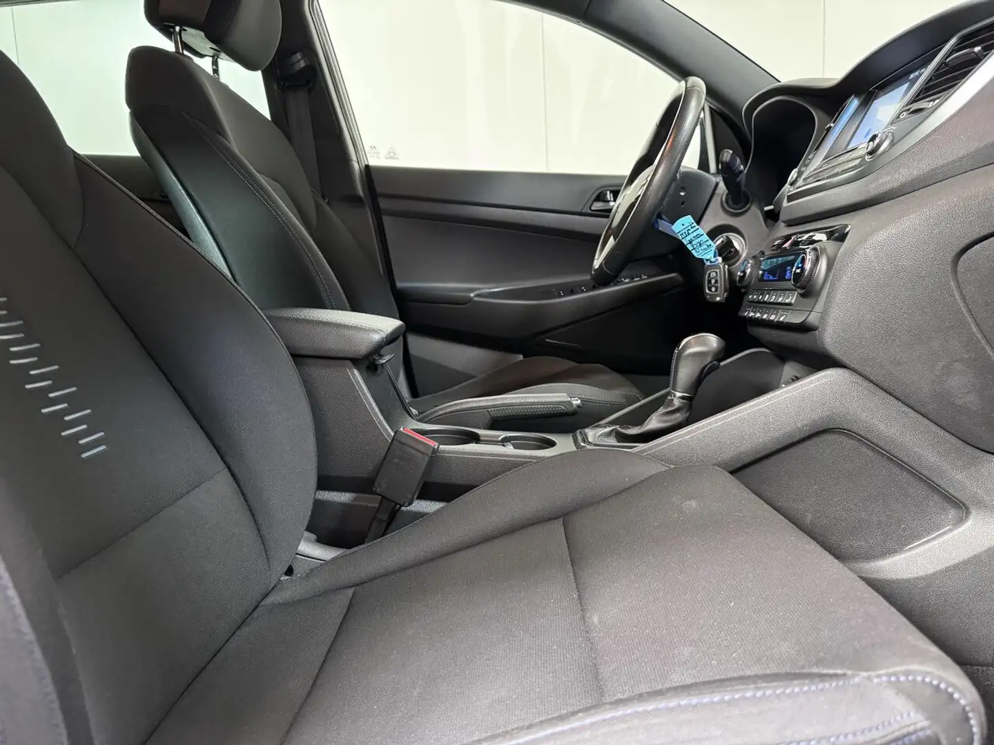 Hyundai TUCSON 1.7 D Autom. - Apple CarPlay - Airco - Topstaat! Bruin - 2