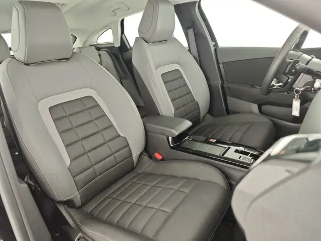 Citroen C4 view 13