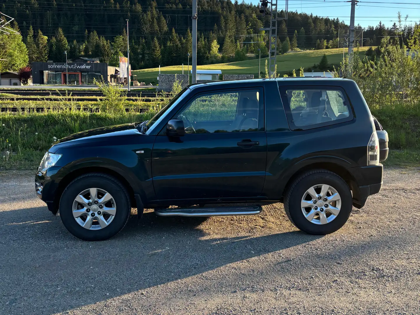 Mitsubishi Pajero Pajero 3,2 DI-D Inform AT Inform AT Grün - 2