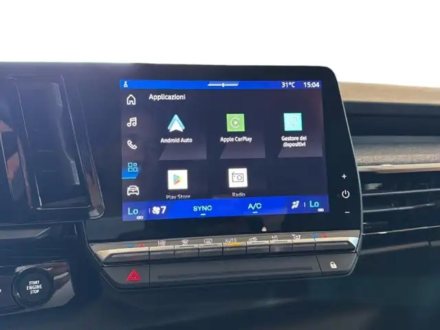 Renault Austral view 11