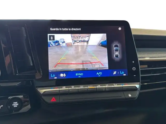 Renault Austral view 10
