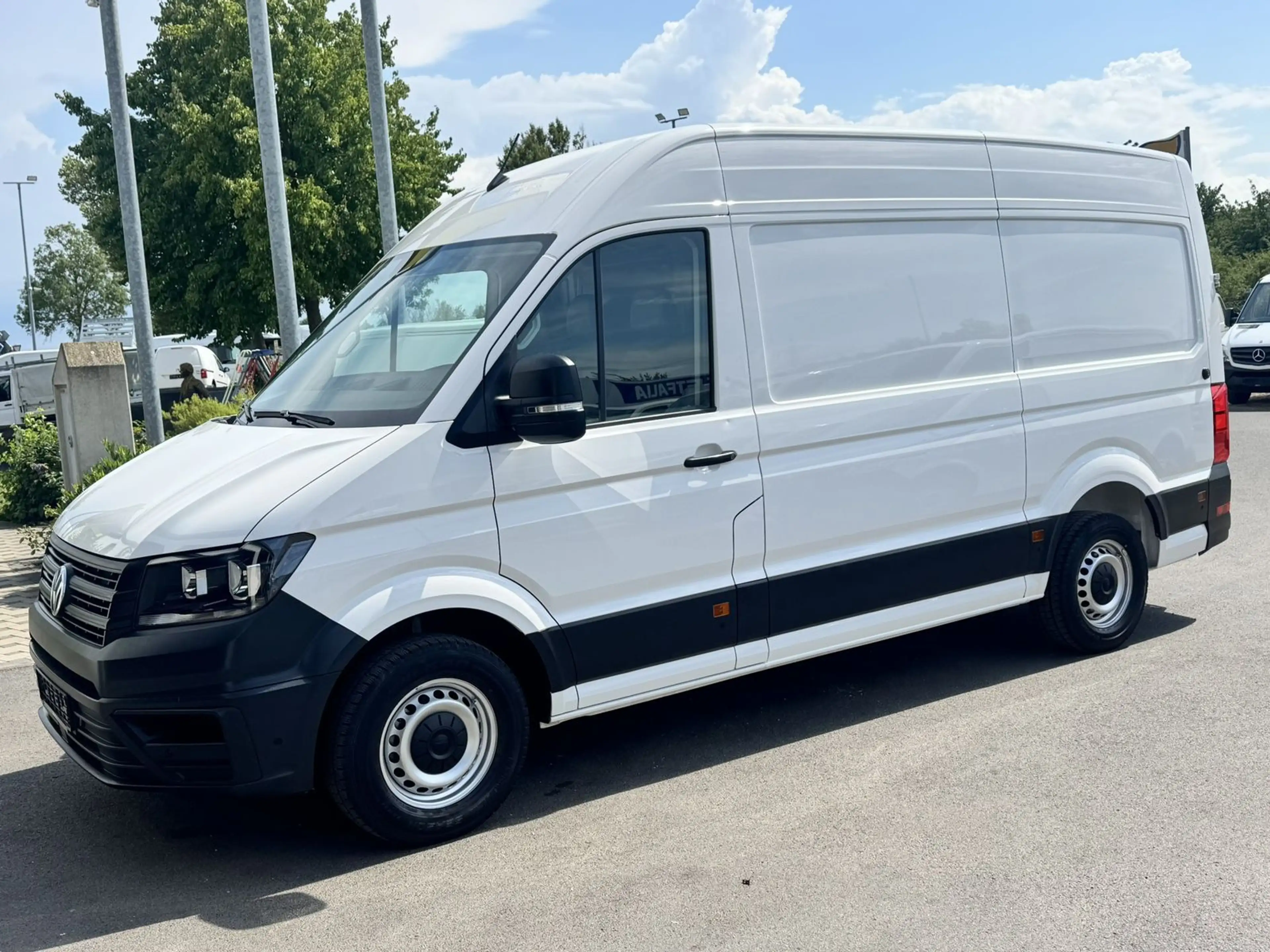 Volkswagen Crafter Kasten 35 MR L2H2 NAVI*Kamera*Klima — photo 3