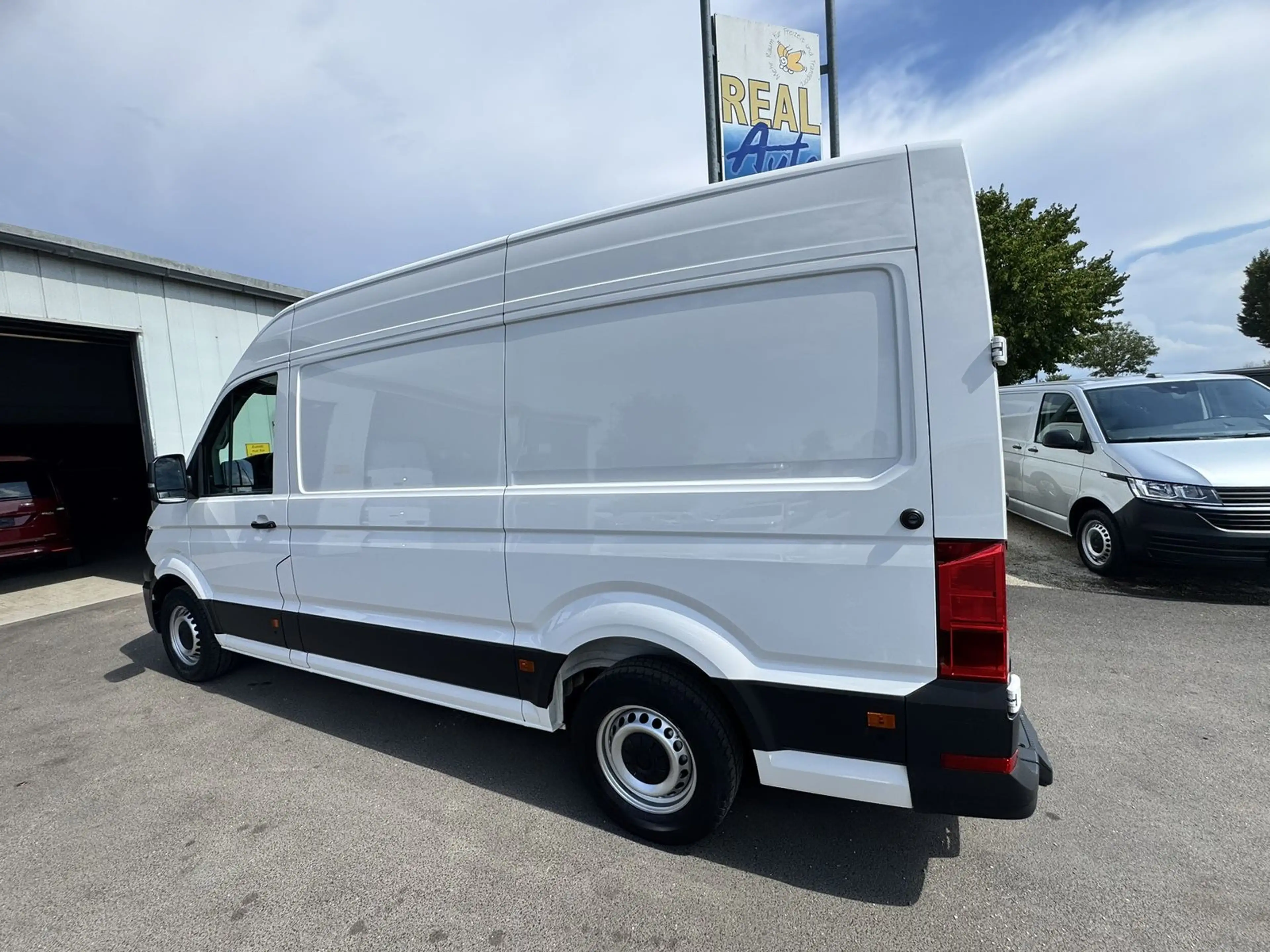 Volkswagen Crafter Kasten 35 MR L2H2 NAVI*Kamera*Klima — photo 4