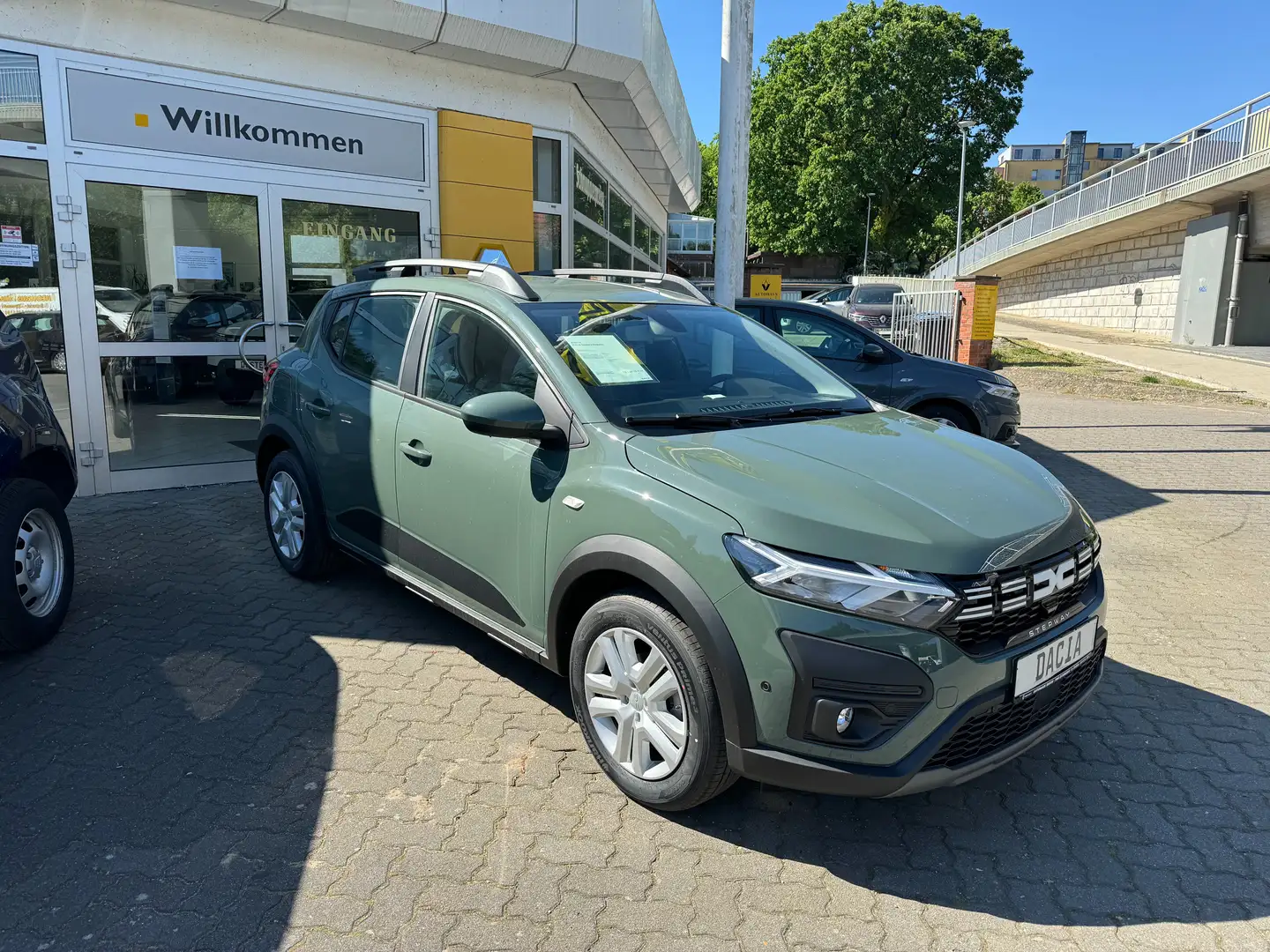 Dacia Sandero Stepway Expression TCe 100 ECO-G LPG Grün - 2