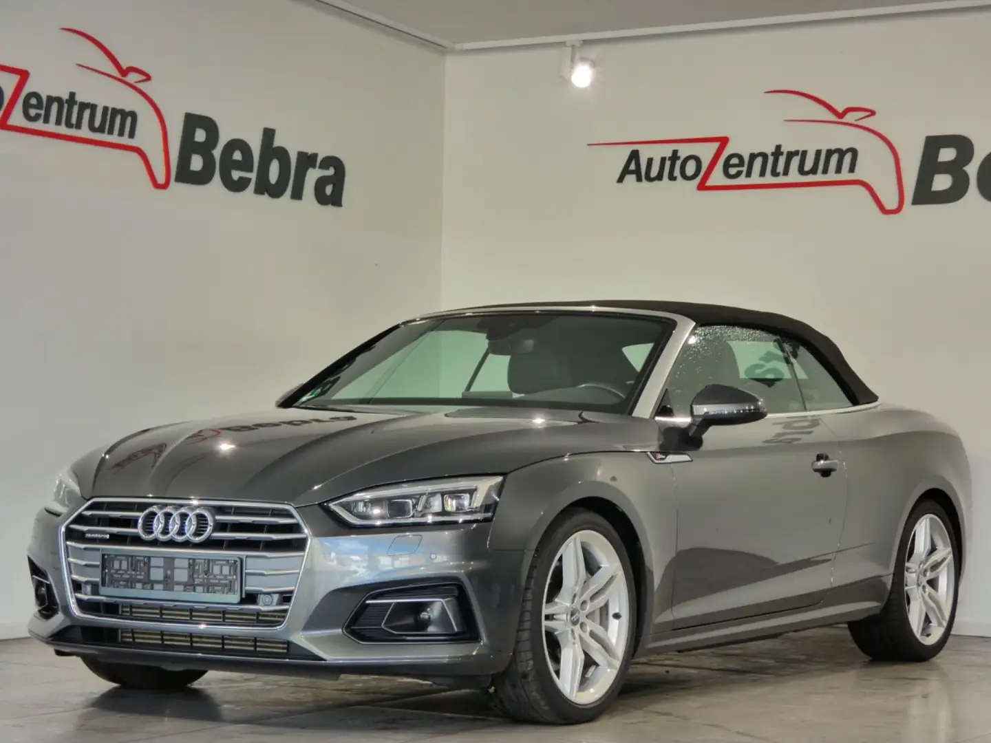 Audi A5 Cabriolet 45 TFSI quattro S-Line Sport Plus Grau - 1