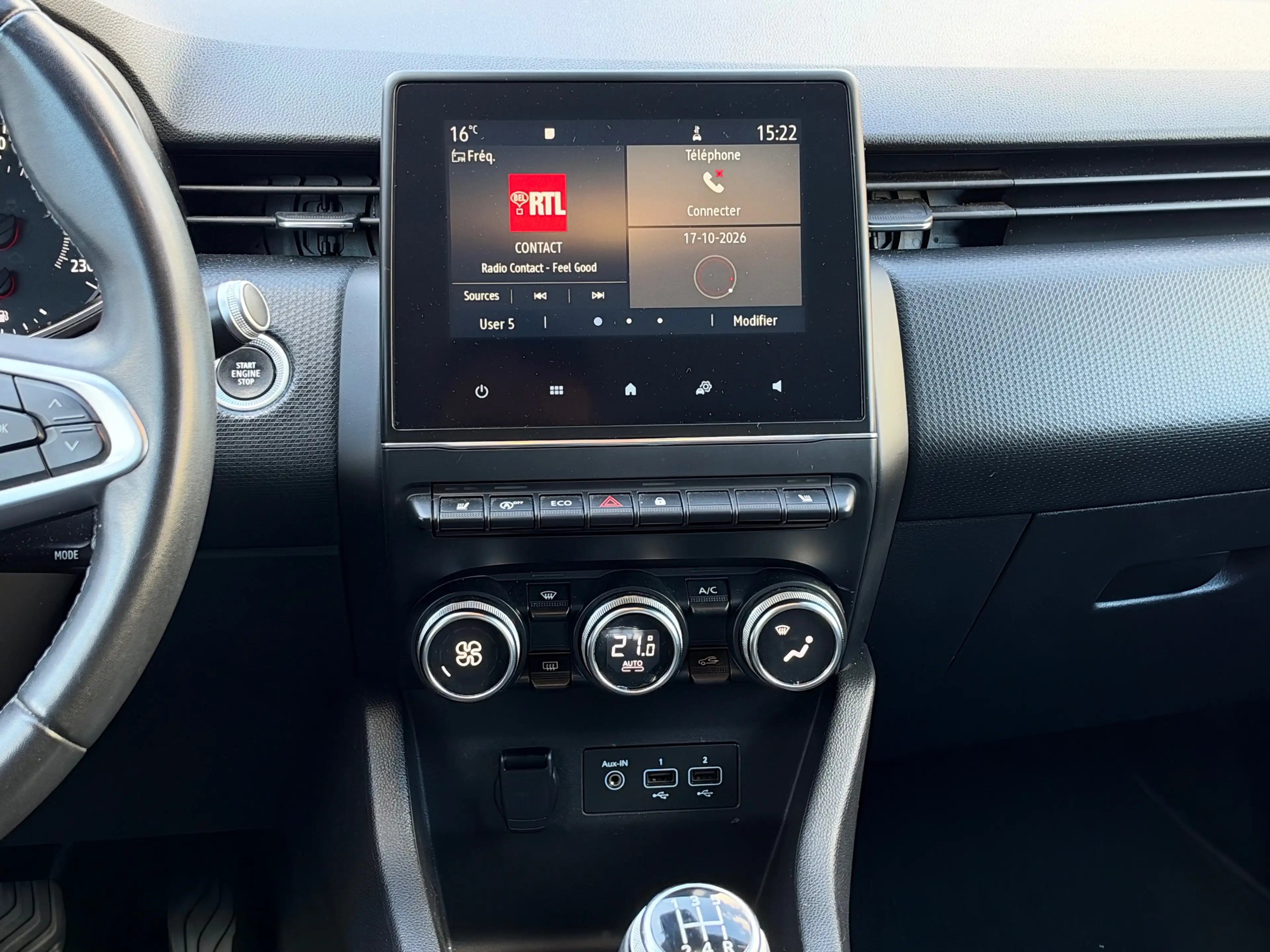 Renault Clio CarPlay - Carnet complet - Garantie 12 mois ! - Sièges chauffants - Air co — photo 14