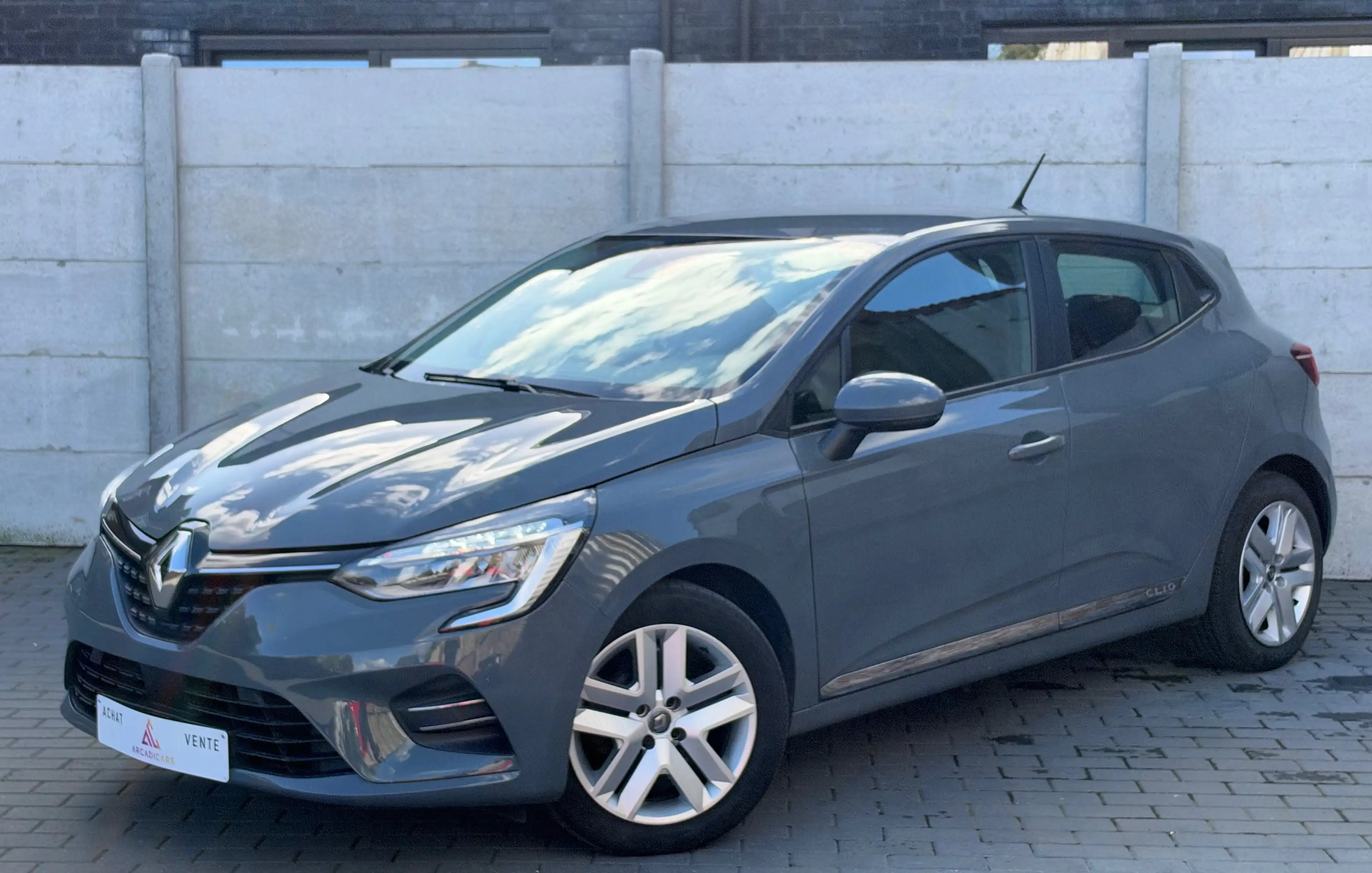 Renault Clio CarPlay - Carnet complet - Garantie 12 mois ! - Sièges chauffants - Air co