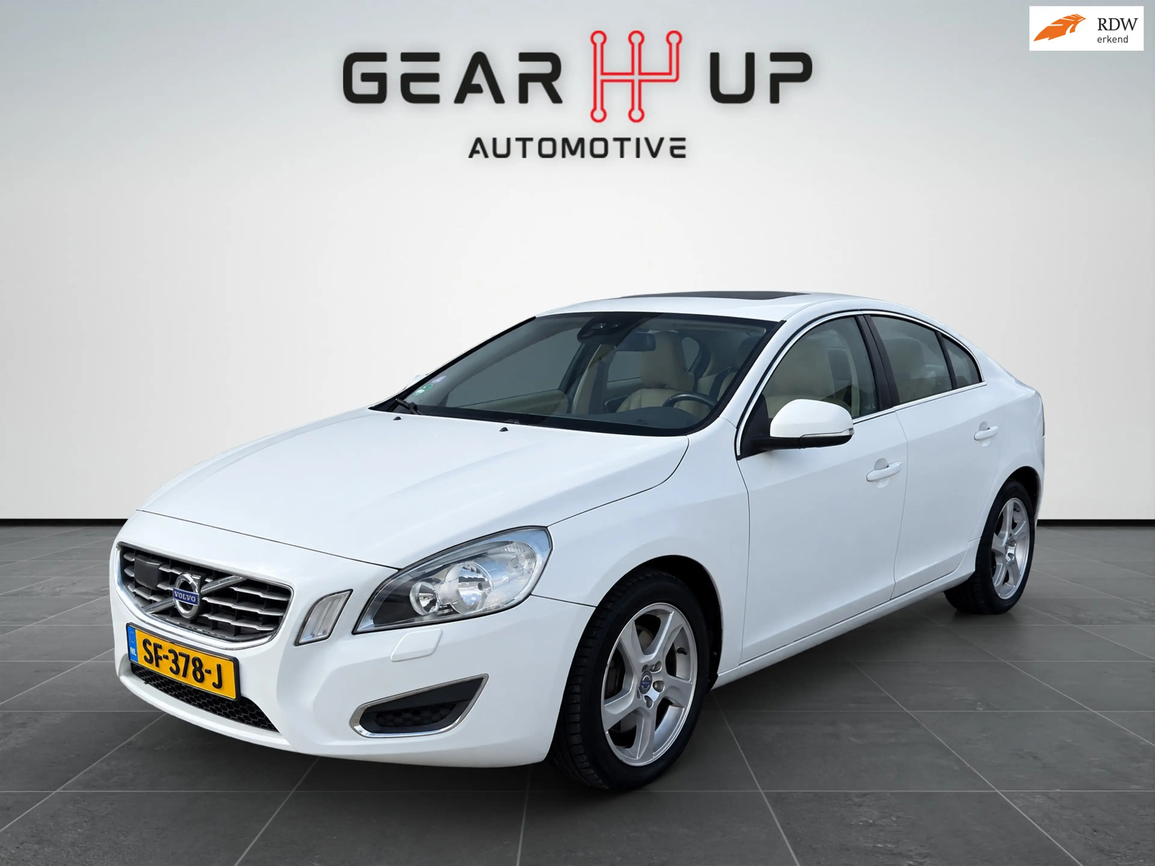 Volvo S60 2.5T CLIMA|CRUISE|LEER|STOELVERW|SCHUIFDAK|TREKHAA