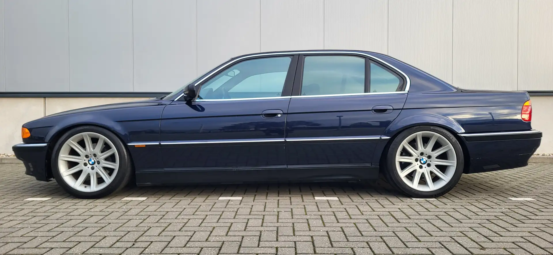 BMW 728 728i Executive Blauw - 1