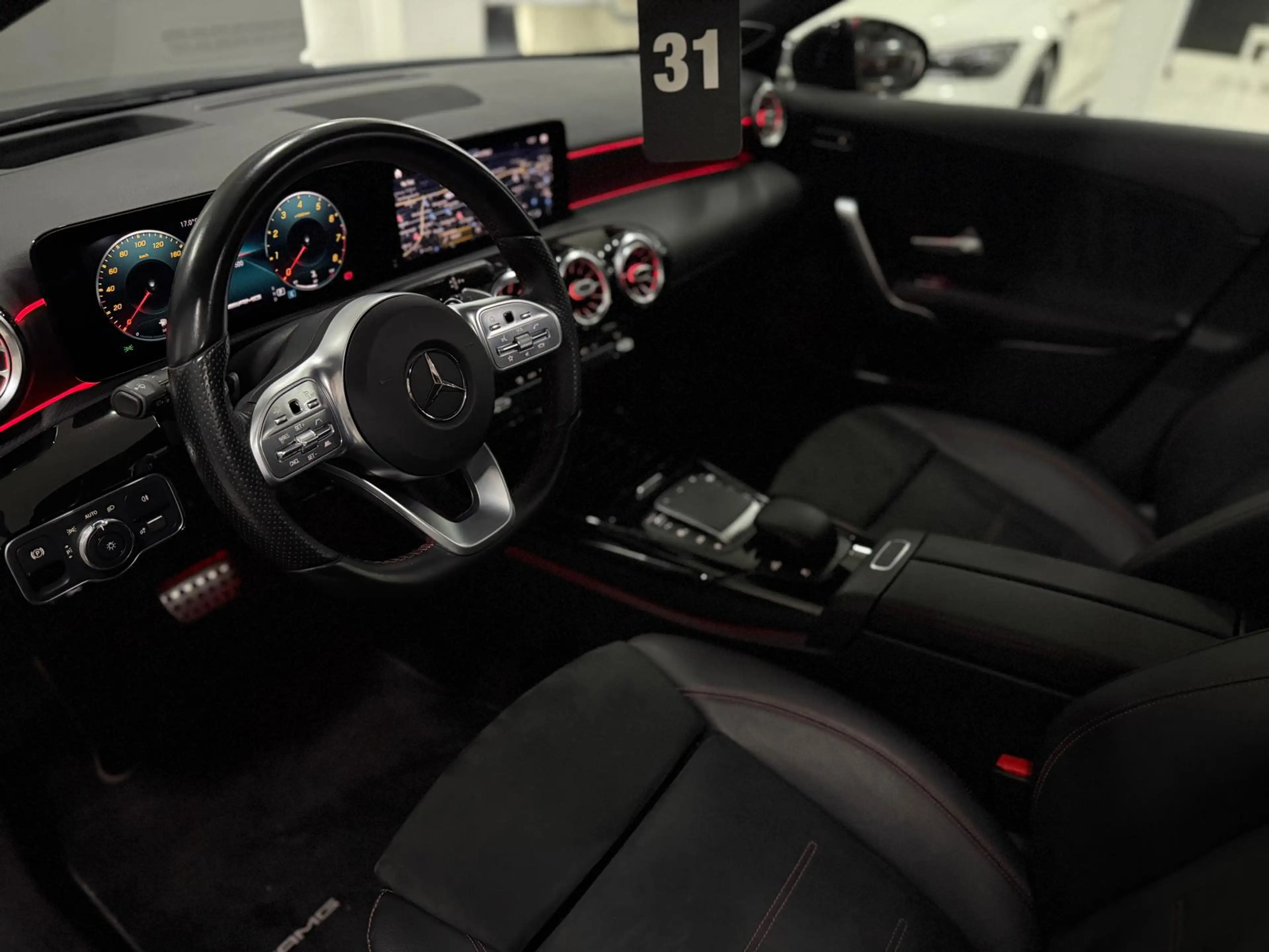 Mercedes-Benz A 35 AMG 4M*PANO*HUD*AMBI*KAM*LED*DISTR*CARPLAY* — photo 14