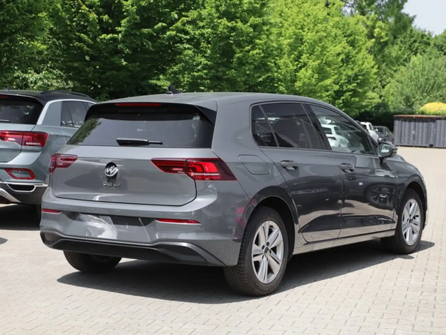 Volkswagen Golf VIII 1.5TSi Life R-Kamera ACC LED Sitzheiz. Par... Grau - 2