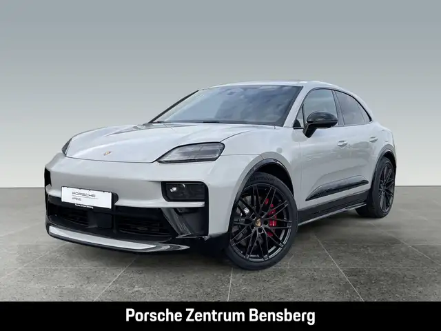 Porsche Macan GTS Electric