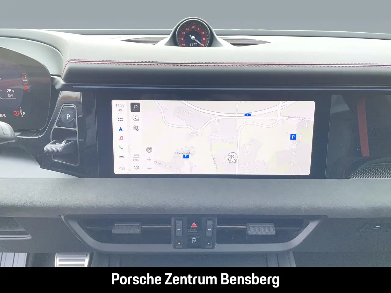 Porsche Macan GTS Electric 15