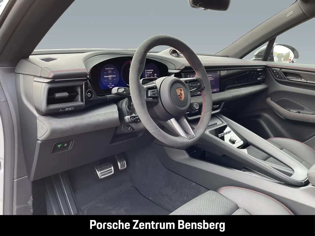 Porsche Macan GTS Electric 12