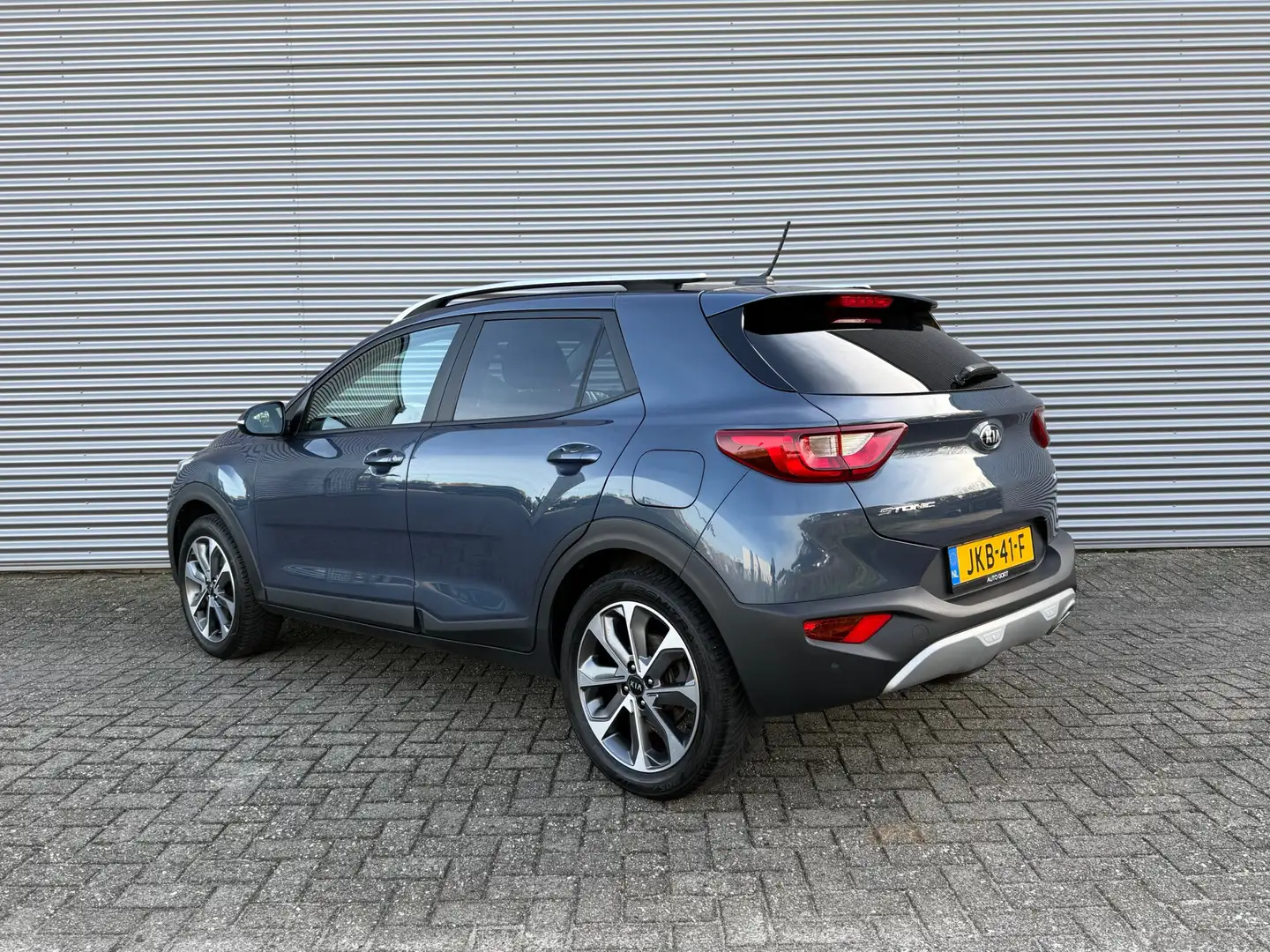 Kia Stonic 1.0 T-GDi DynamicLine | Climate control | Carplay Azul - 2