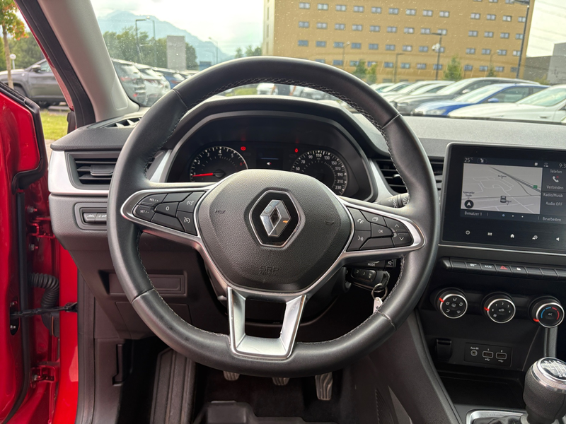 Renault Captur TCe 90 Zen — photo 11