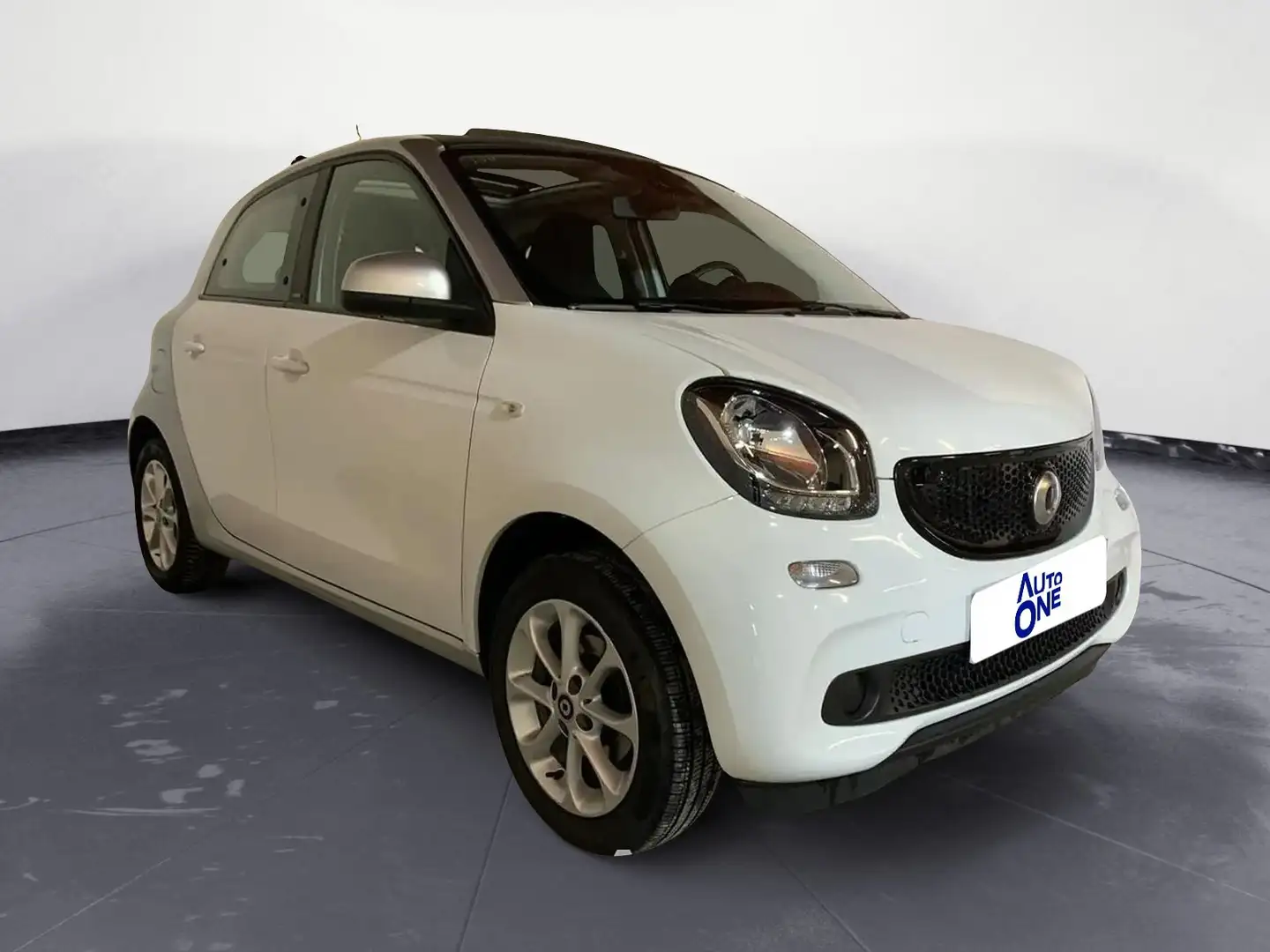smart forFour 1.0 71Cv Twinamic Auto Passion Cabrio - Vari Mode Bianco - 1