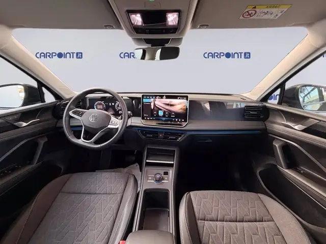 Volkswagen Tiguan view 12