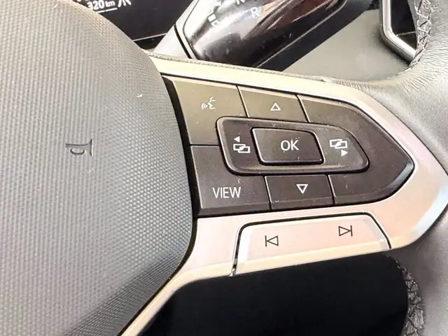 Volkswagen Tiguan view 23
