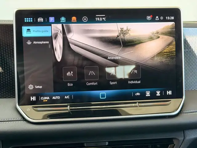 Volkswagen Tiguan view 25