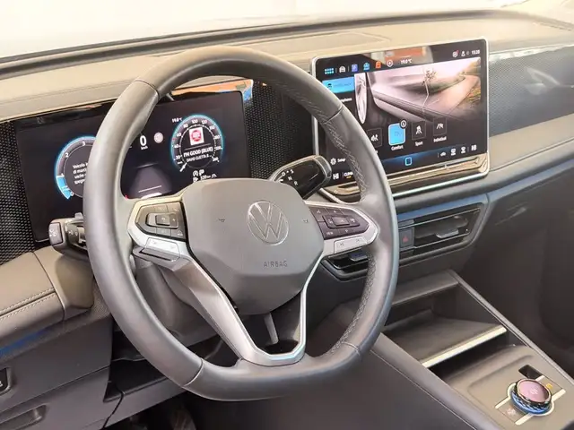Volkswagen Tiguan view 20