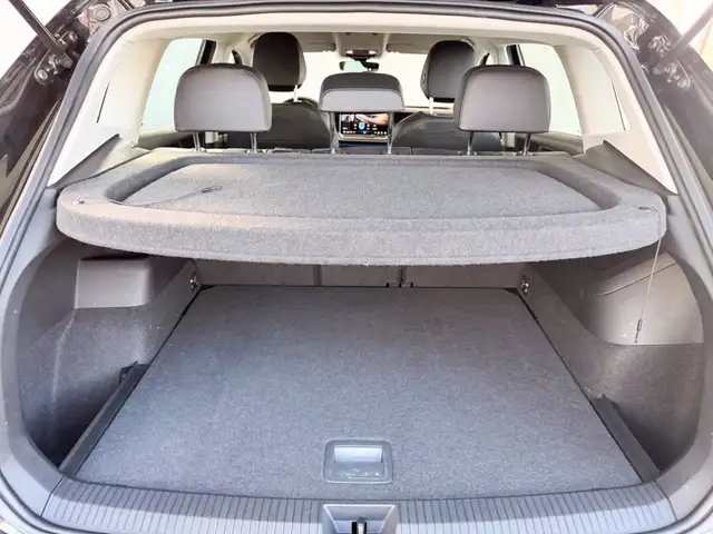 Volkswagen Tiguan view 13