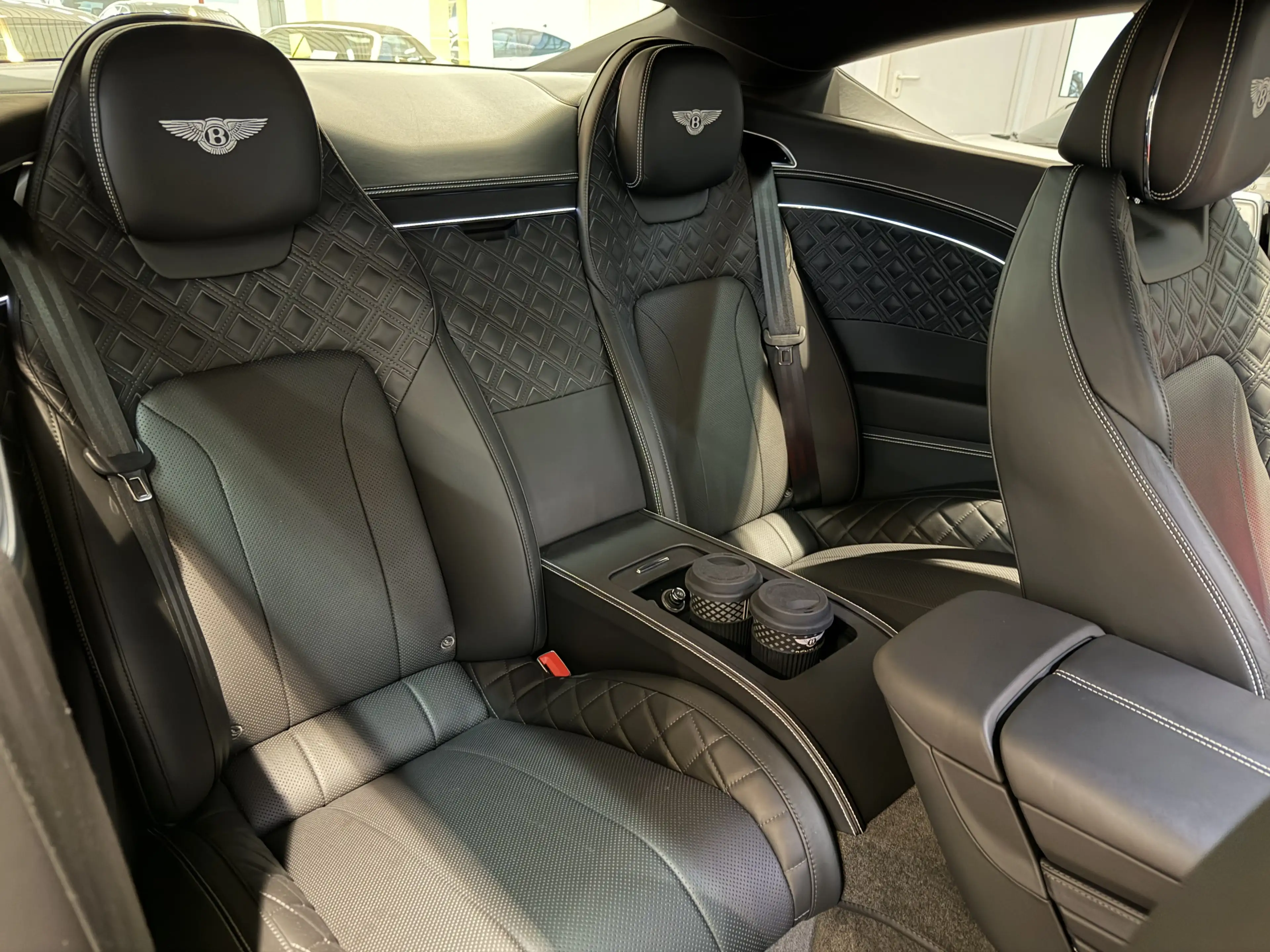 Bentley Continental GT V8 Mulliner *BLACK-LiNE* — photo 13