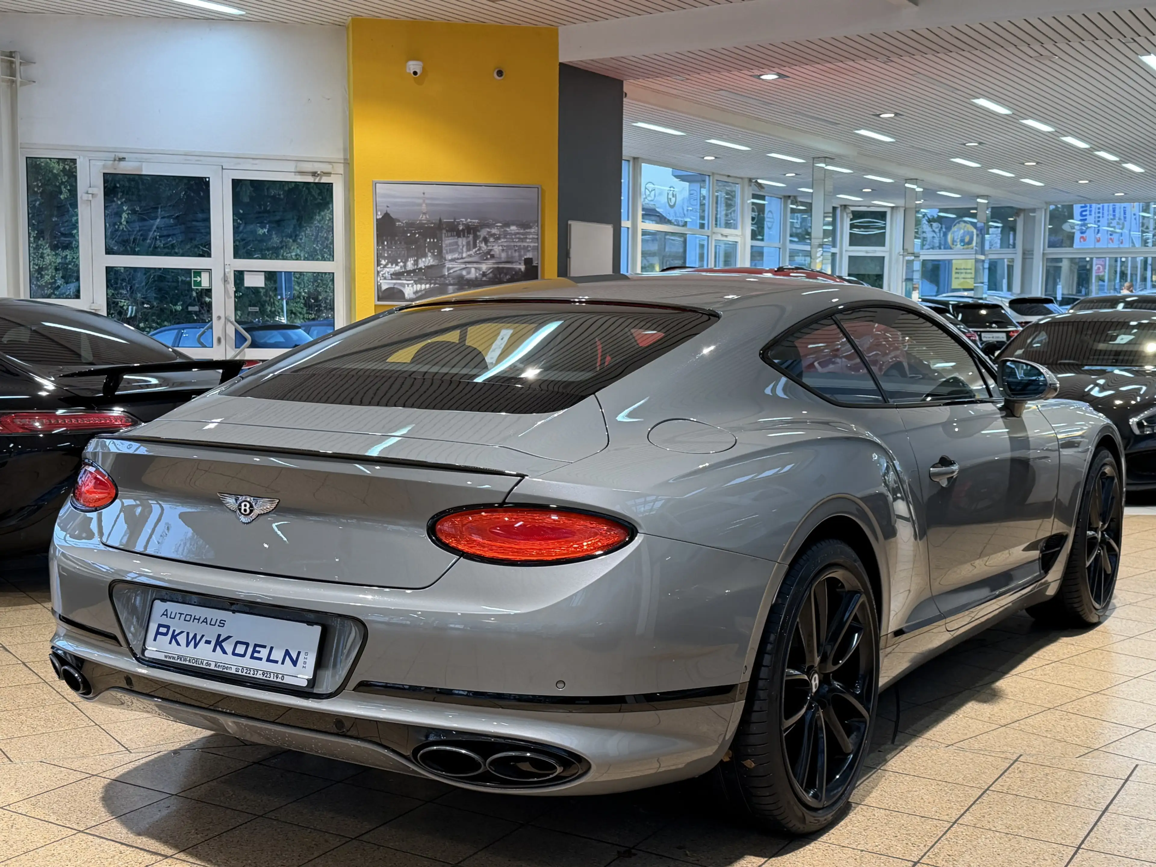 Bentley Continental GT V8 Mulliner *BLACK-LiNE* — photo 3