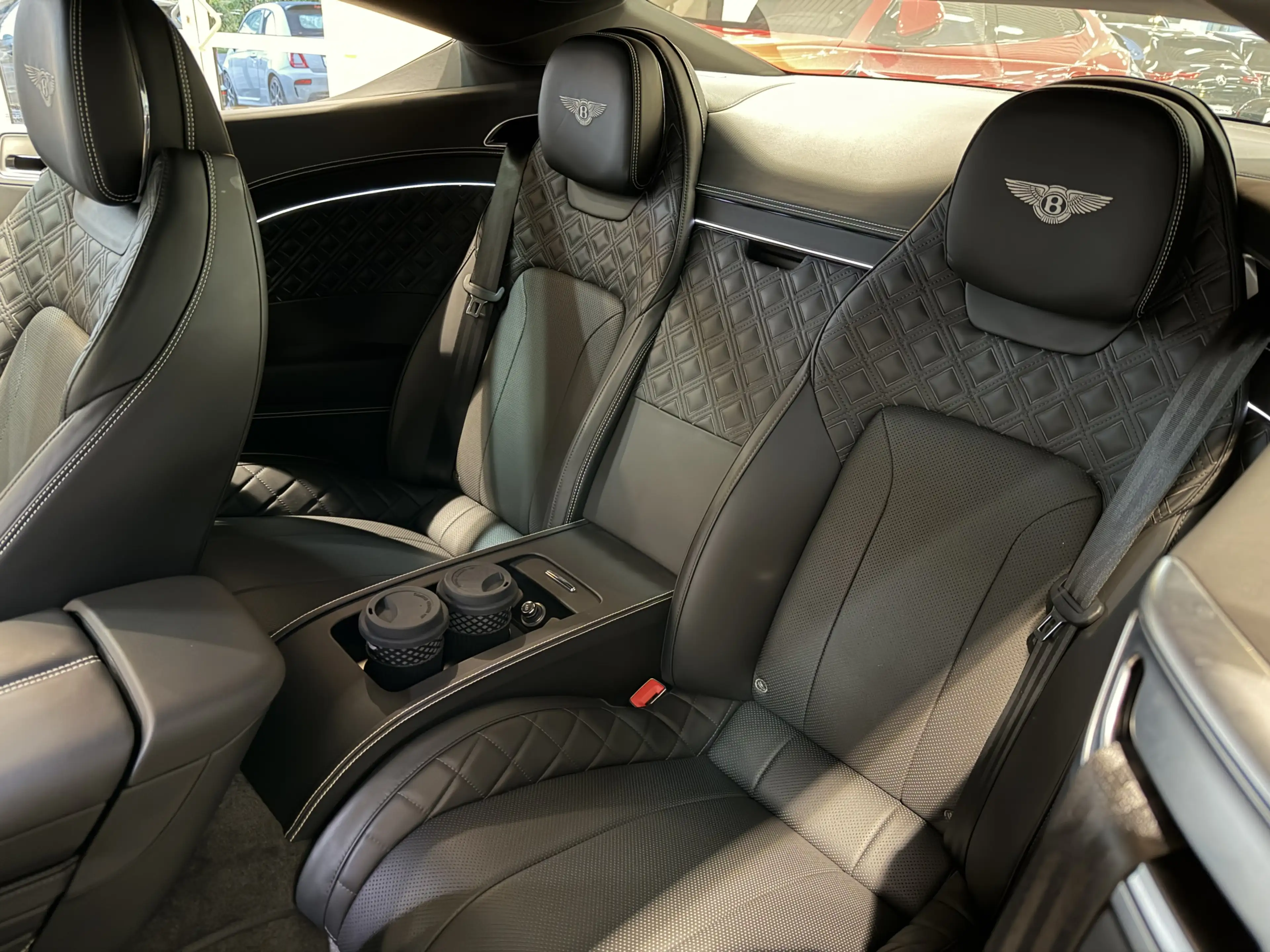 Bentley Continental GT V8 Mulliner *BLACK-LiNE* — photo 12
