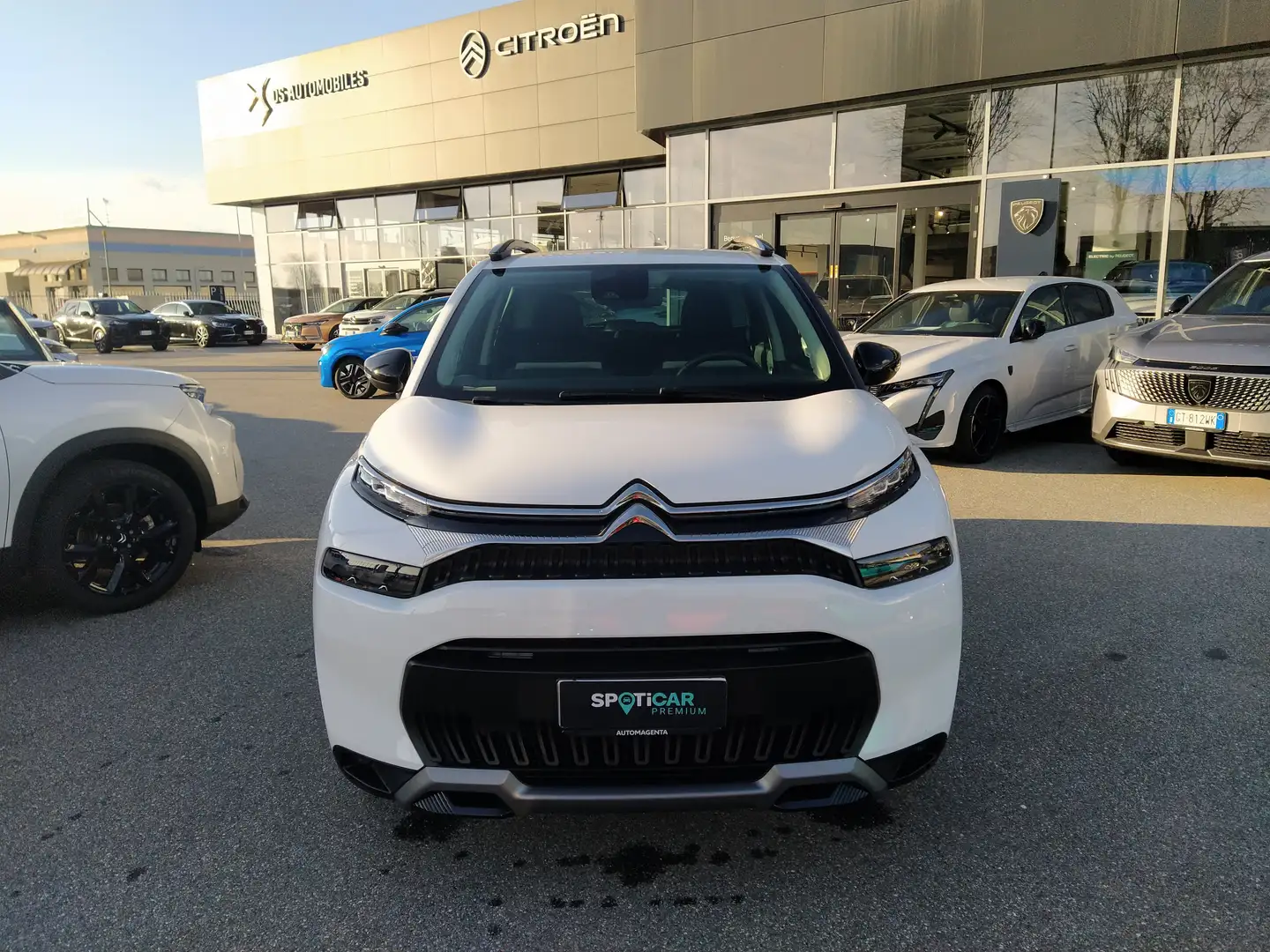 Citroen C3 Aircross 1.2 PureTech 110cv SHINE USATO GARANTITO Bianco - 2