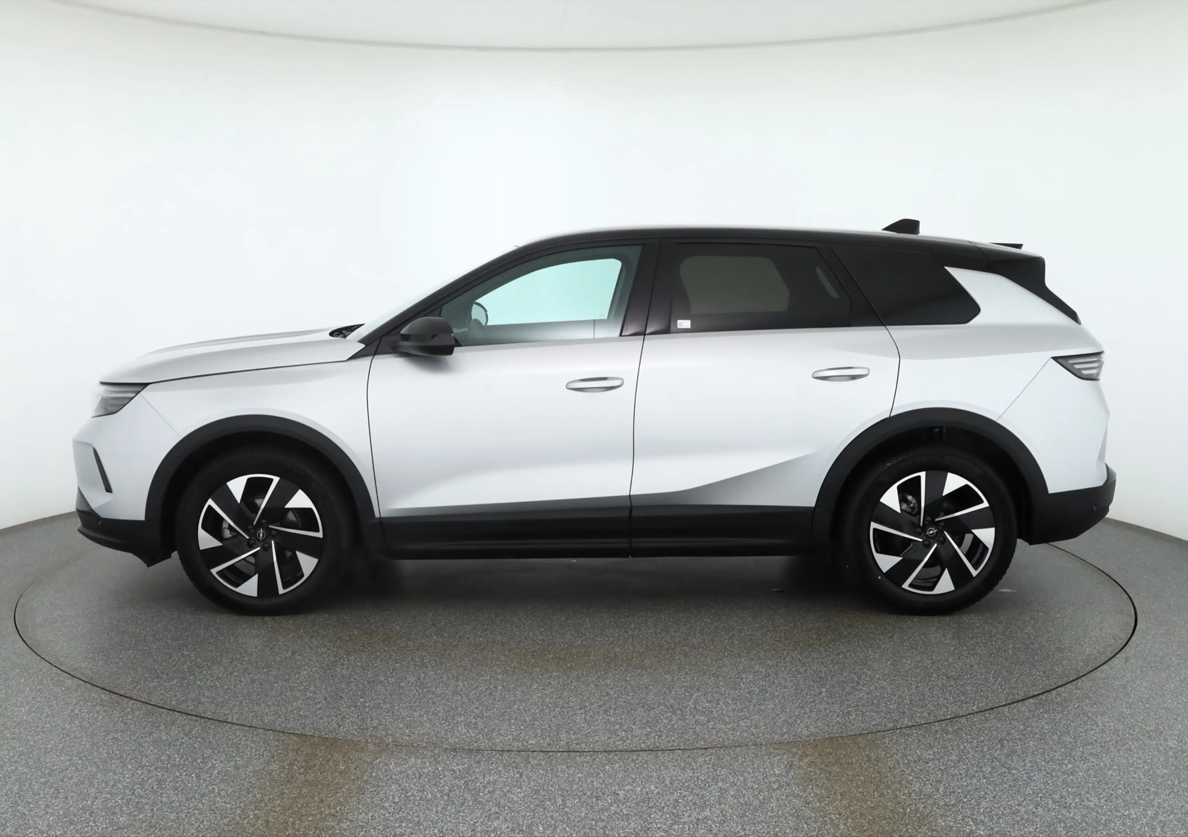 Opel Grandland GS 1.2DI Turbo Hybrid Aut. LED ACC Navi — photo 2