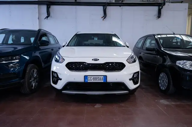 Kia Niro view 3