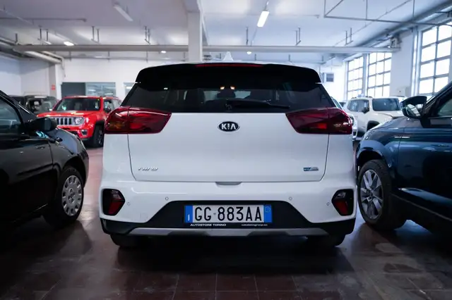 Kia Niro view 5