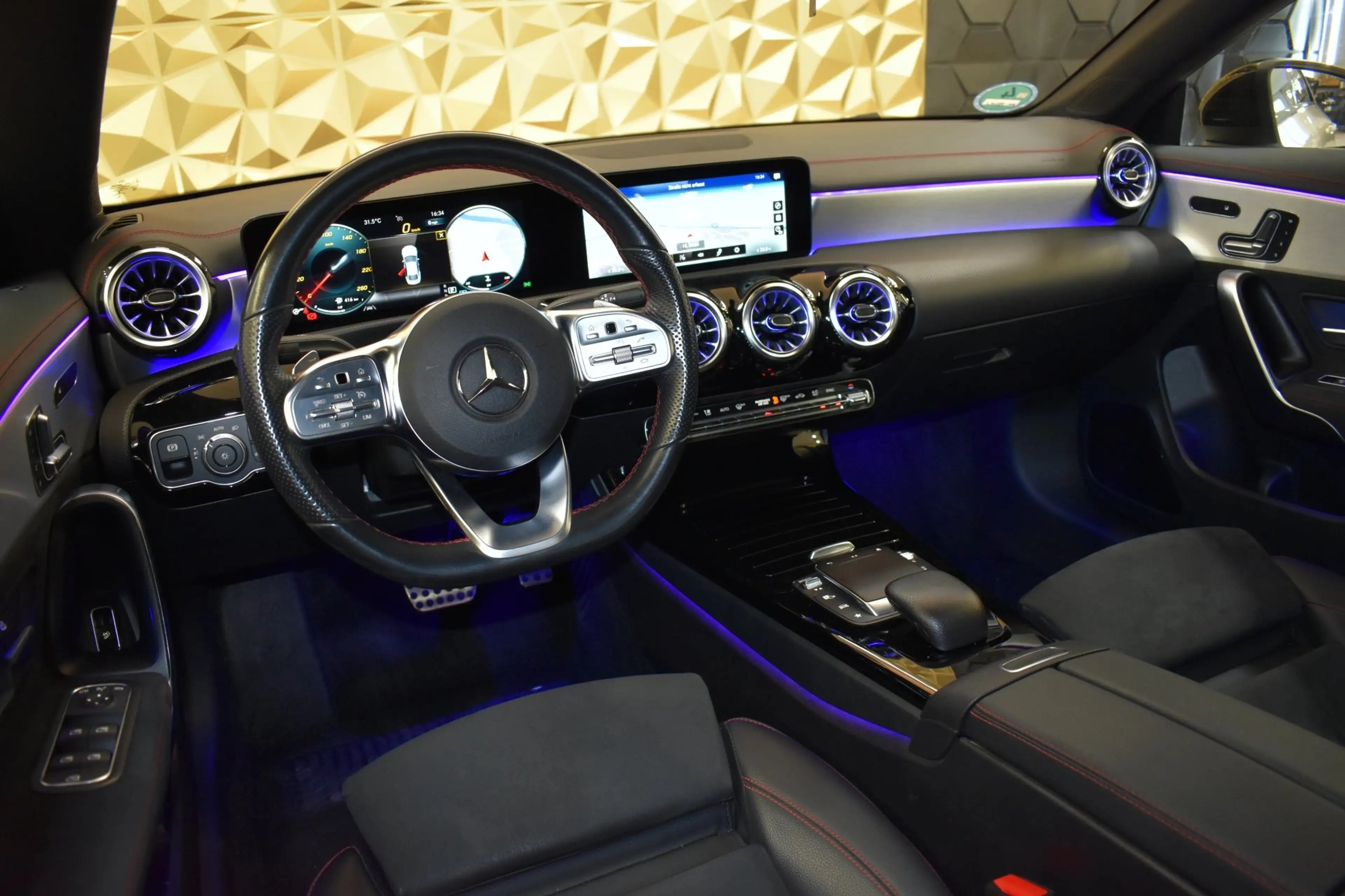 Mercedes-Benz CLA 220 d 4Matic Aut. AMG LINE, PANO, KAMERA, MEMORY, AHK — photo 8