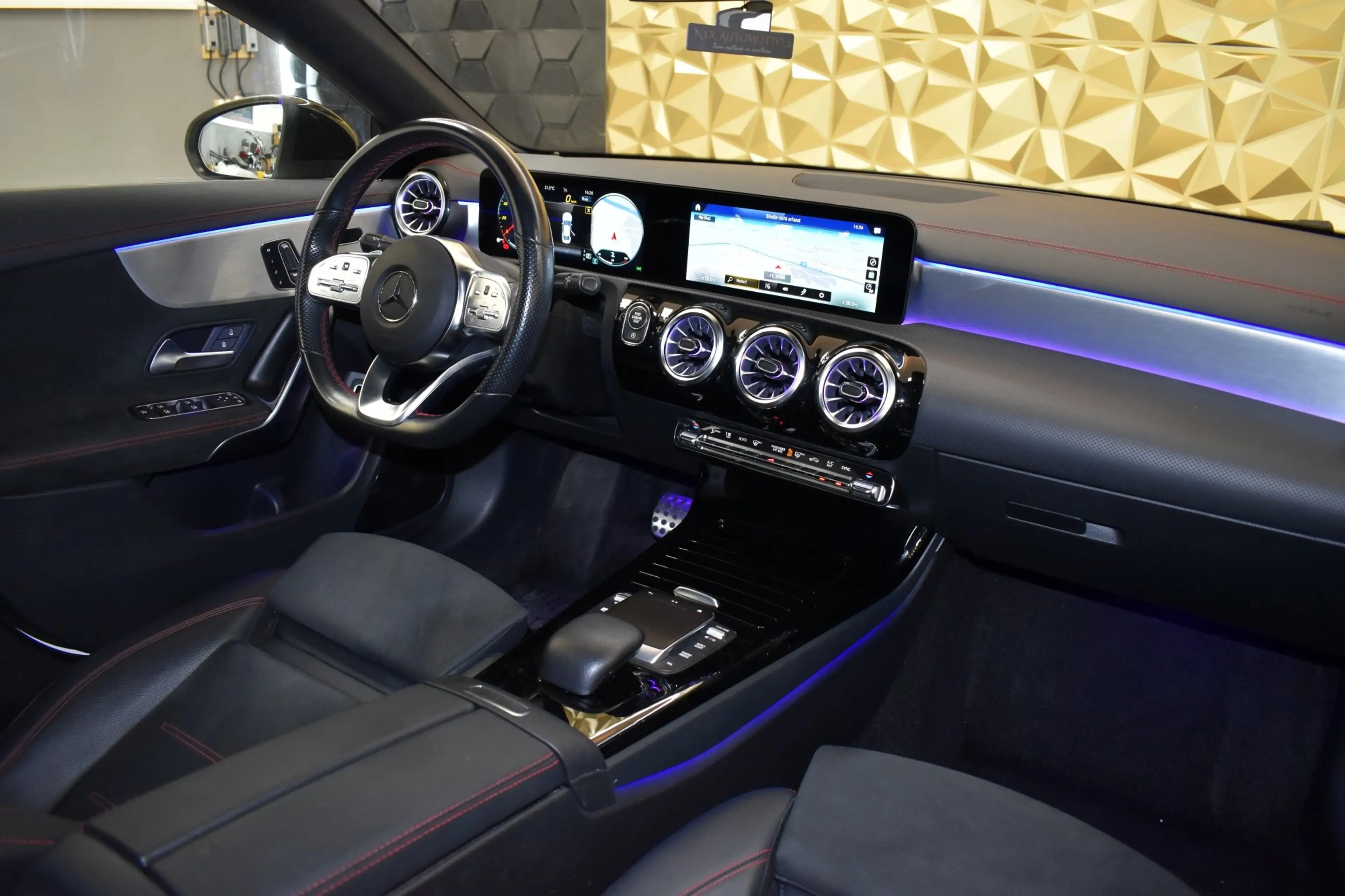Mercedes-Benz CLA 220 d 4Matic Aut. AMG LINE, PANO, KAMERA, MEMORY, AHK — photo 9