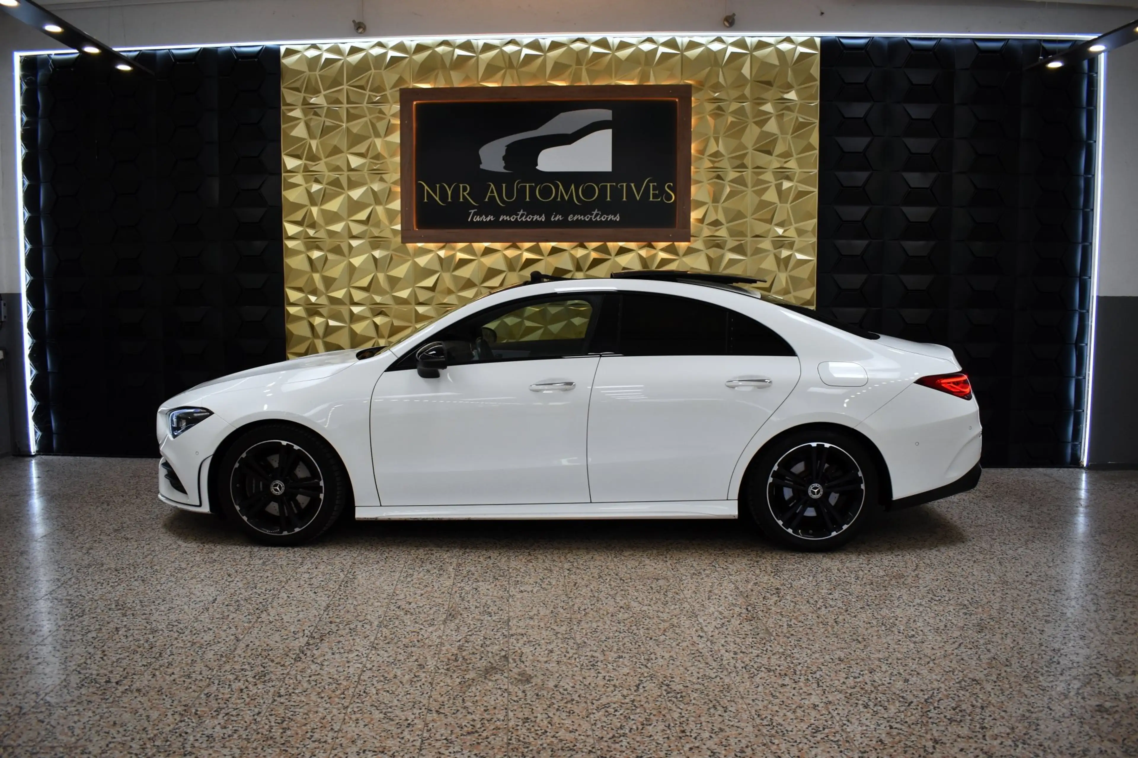 Mercedes-Benz CLA 220 d 4Matic Aut. AMG LINE, PANO, KAMERA, MEMORY, AHK — photo 7