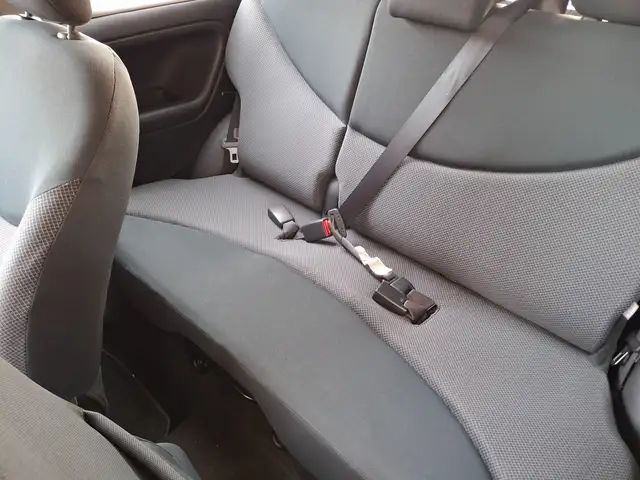 Toyota Yaris view 11