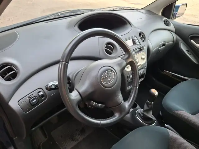 Toyota Yaris view 13