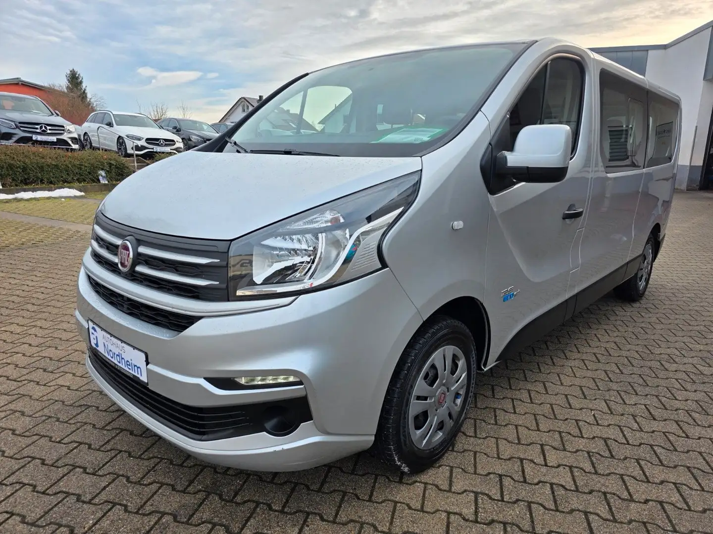 Fiat Talento Kombi L2H1 Family/9-Sitzer/Klima/PDC Silber - 1