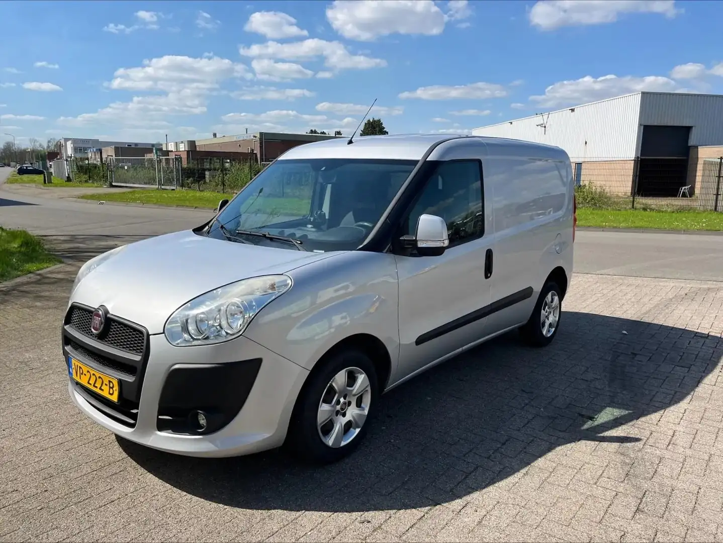 Fiat Doblo Nieuwe APK Grijs - 1
